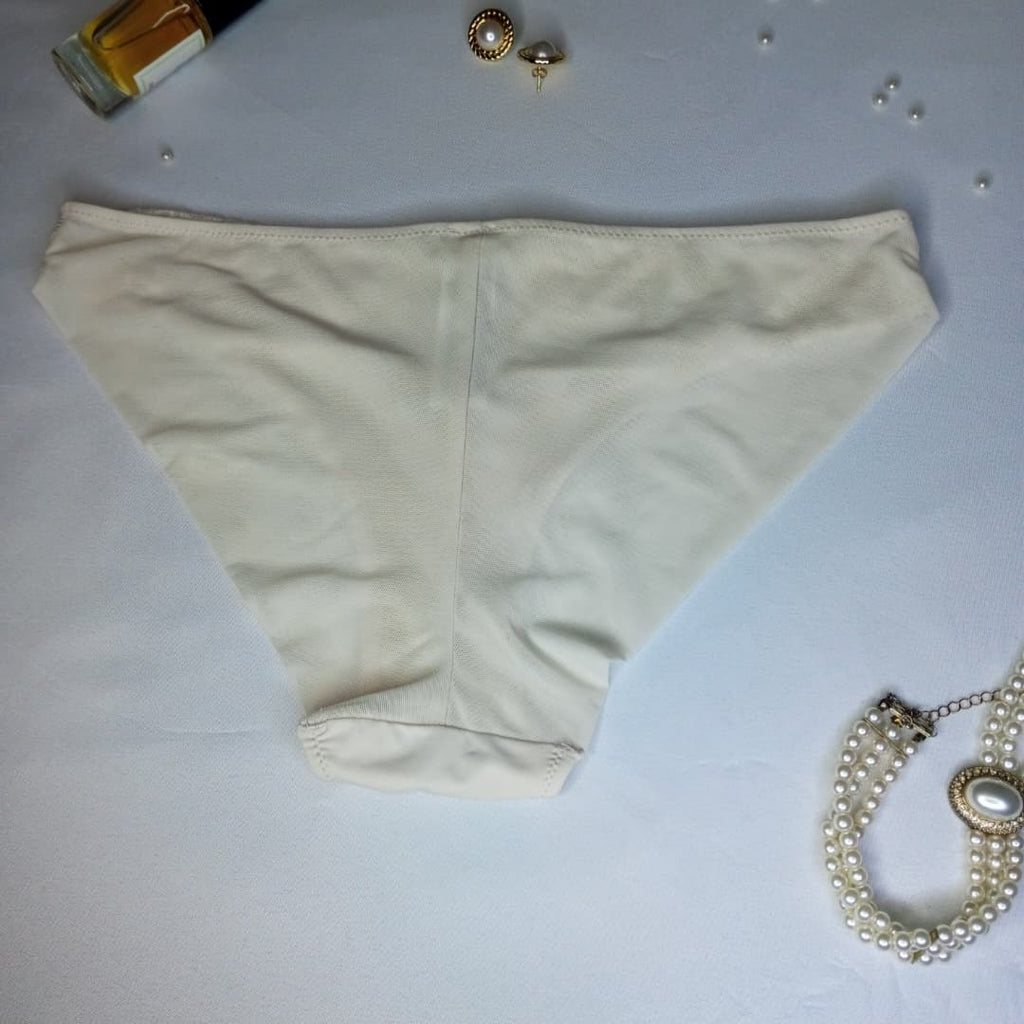 Slip Femme Beige Nude Dentelle Florale – Désirée Lingerie | Invisible Sous Vêtements Abidjan Taille L