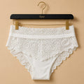 Slip Femme Blanc Dentelle Florale Luxe – Coupe Glamour | Taille M Abidjan