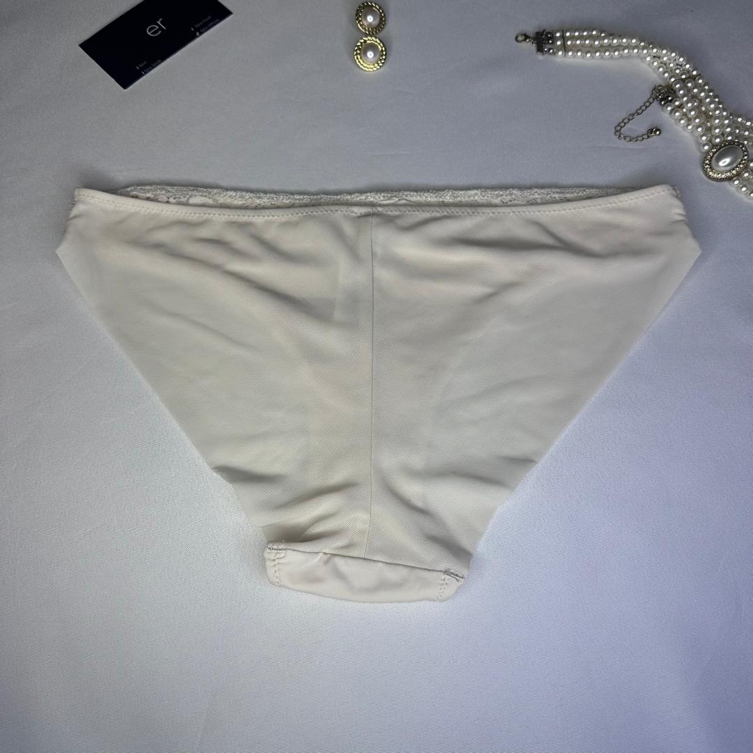 Slip Femme Microfibre & Dentelle – Blanc Cassé Esmara Taille S