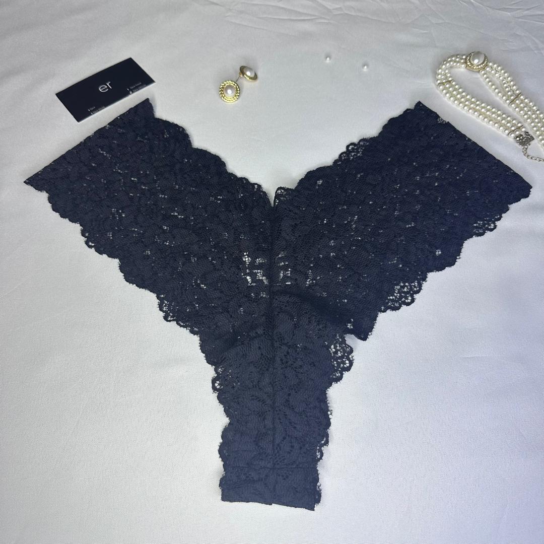 String Femme Dentelle Florale Intégrale – Noir Intense Taille XL et M