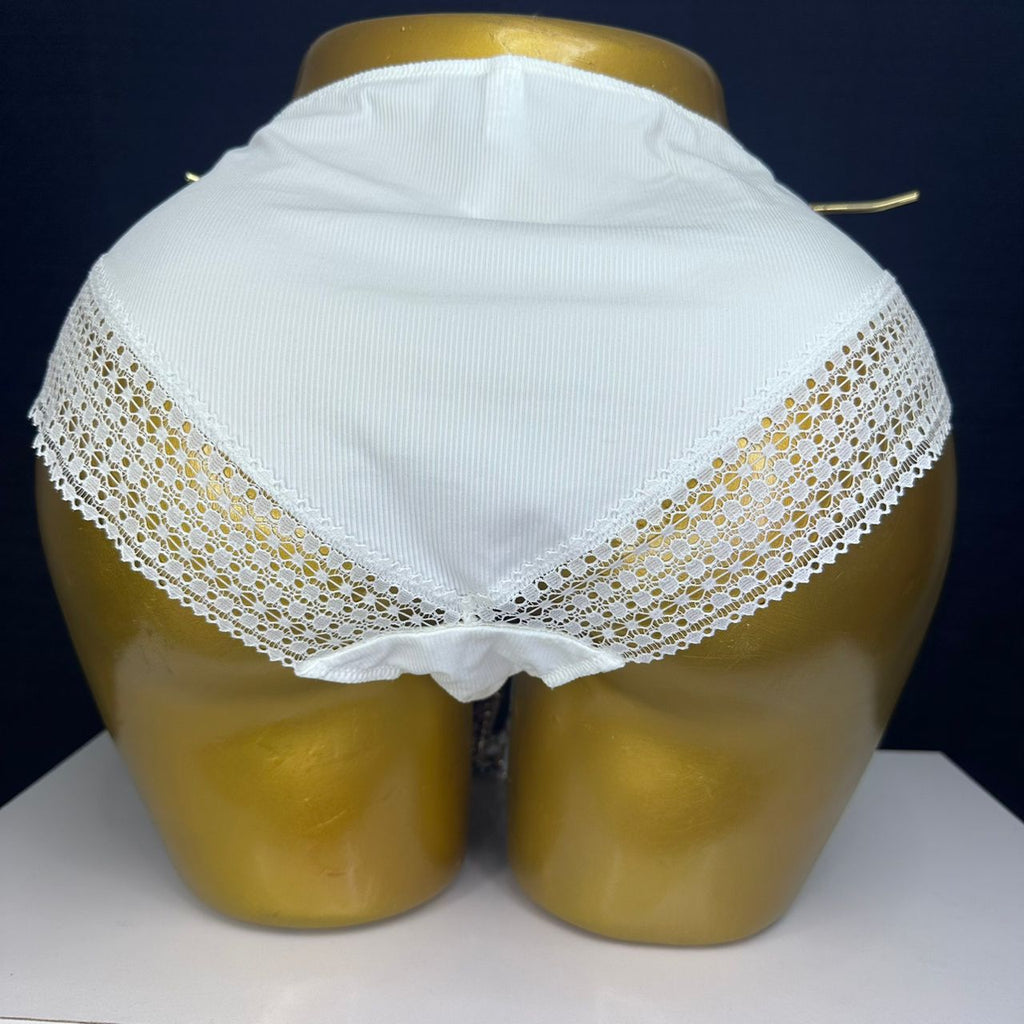 4075 Culotte Taille Haute Dentelle Fleurie Blanche – Taille 2XL large