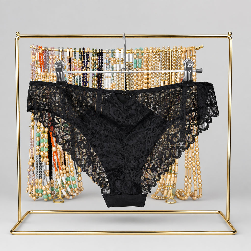 4186 Culotte Noire Fond Satiné Dentelle Fleurs Dorées – Éclat Discret. Taille L
