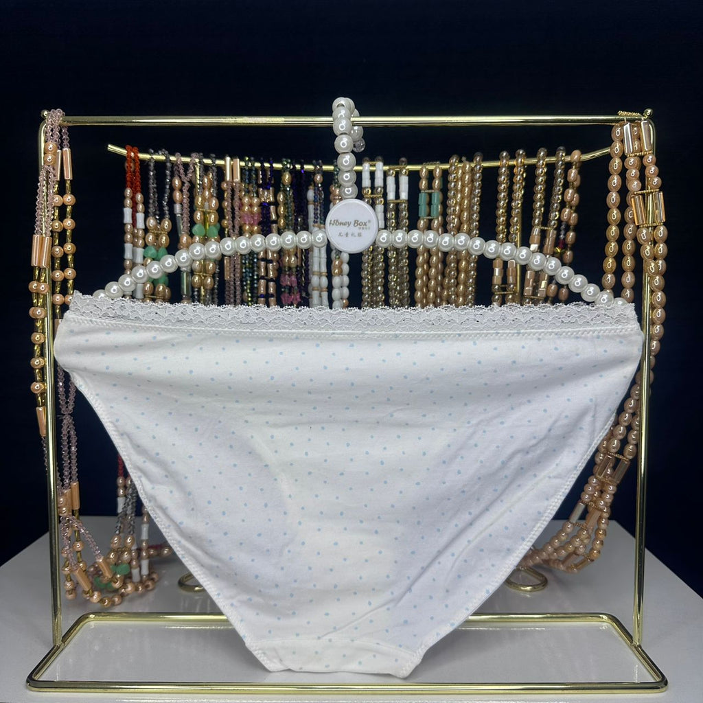 4114 Culotte Blanche à Pois Bleus Bordure Dentelle & Petit Nœud – Douceur. Taille M