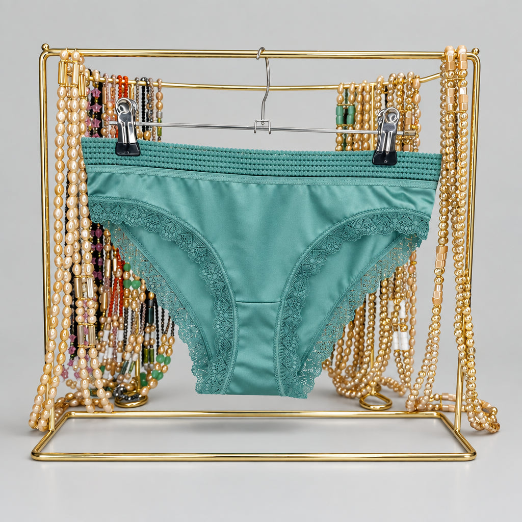 4155 Culotte Vert d'Eau Satinée Bordure Dentelle – Douceur Menthe. Taille M/L