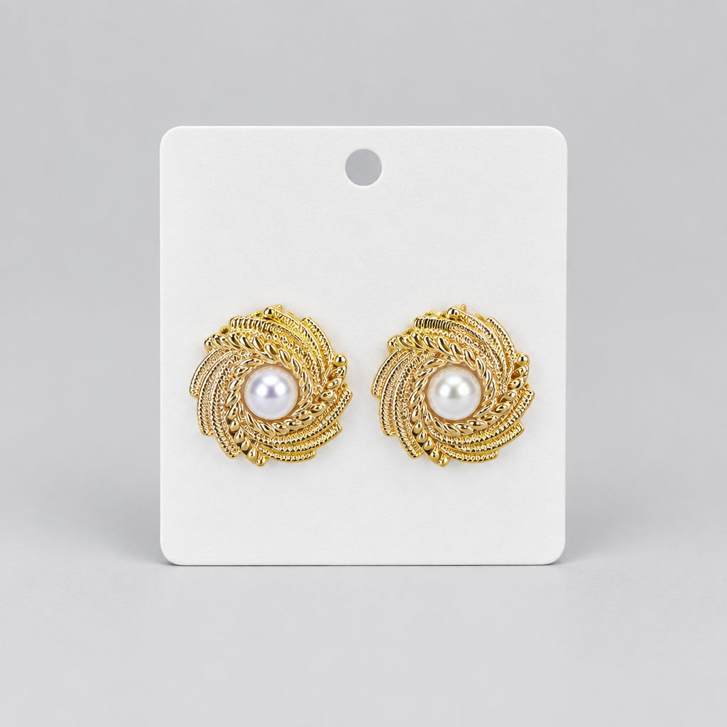 4204 Boucles d'Oreilles Tourbillon Doré Perle Grise – Élégance Intemporelle