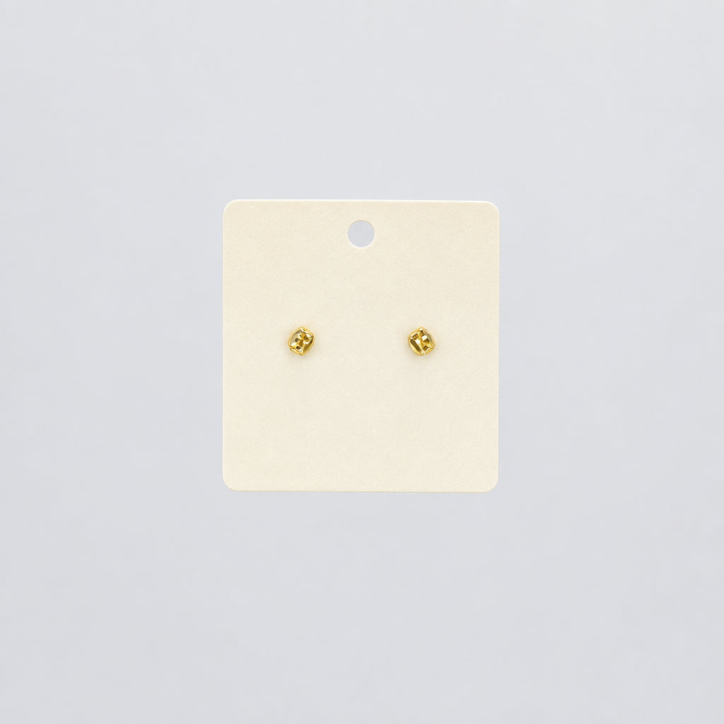 4201 Boucles d'Oreilles Fleurs Dorées Perles Blanches – Éclat Précieux